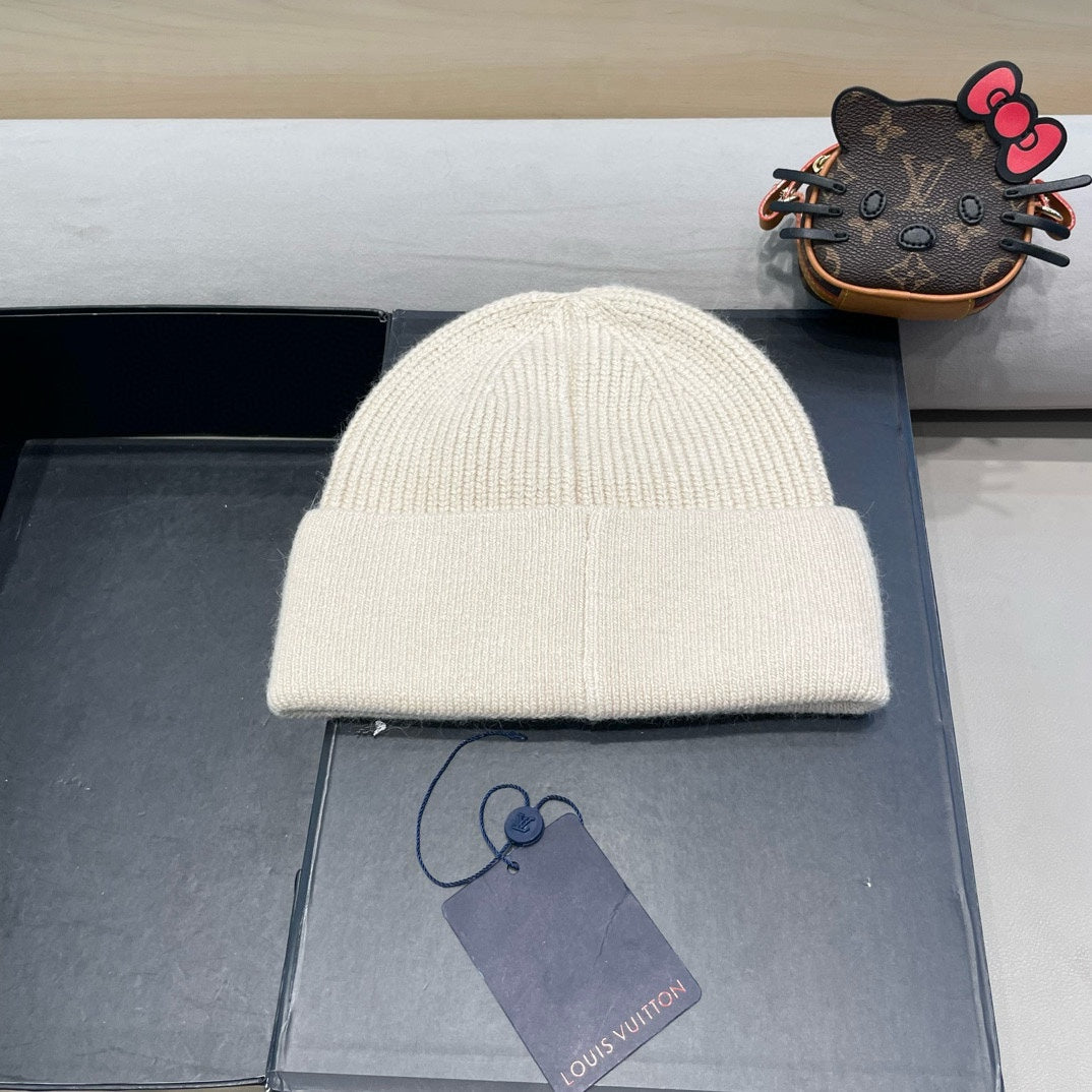 LOUIS VUITTON KNITTED BEANIE HAT IN BEIGE FLEECE AND WOOL 426207