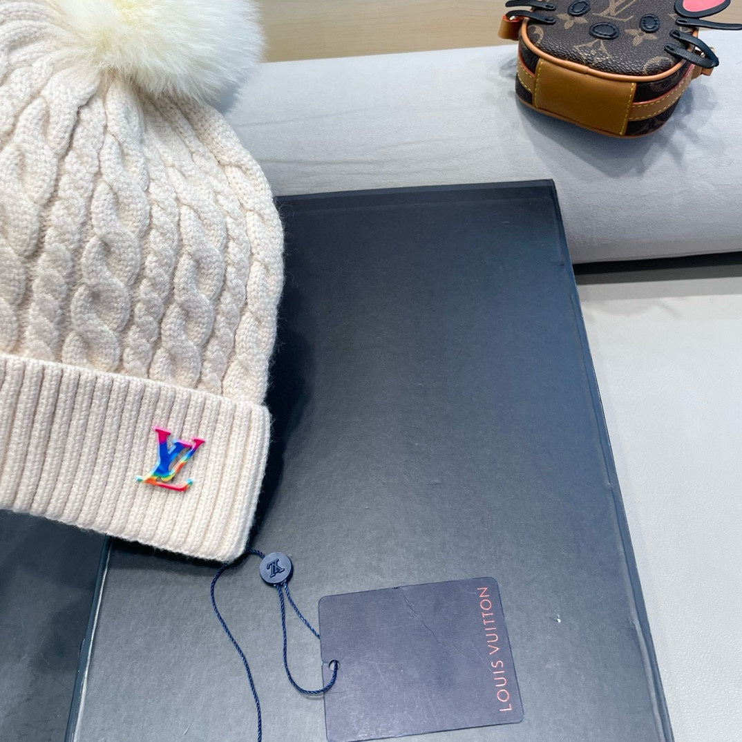 LOUIS VUITTON KNITTED BEANIE HAT IN BEIGE WOOL 426214