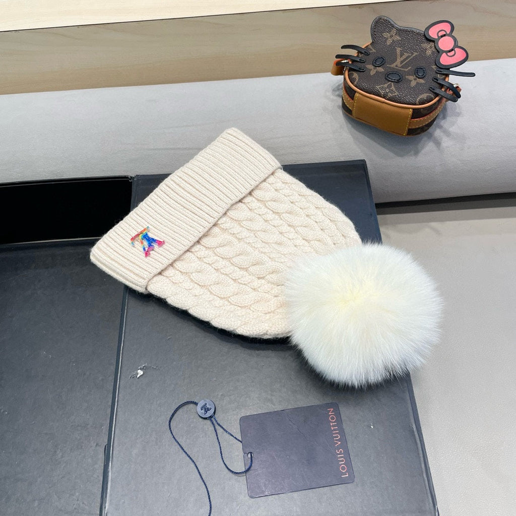 LOUIS VUITTON KNITTED BEANIE HAT IN BEIGE WOOL 426214