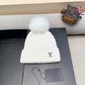 LOUIS VUITTON KNITTED BEANIE HAT IN WHITE WOOL 426215