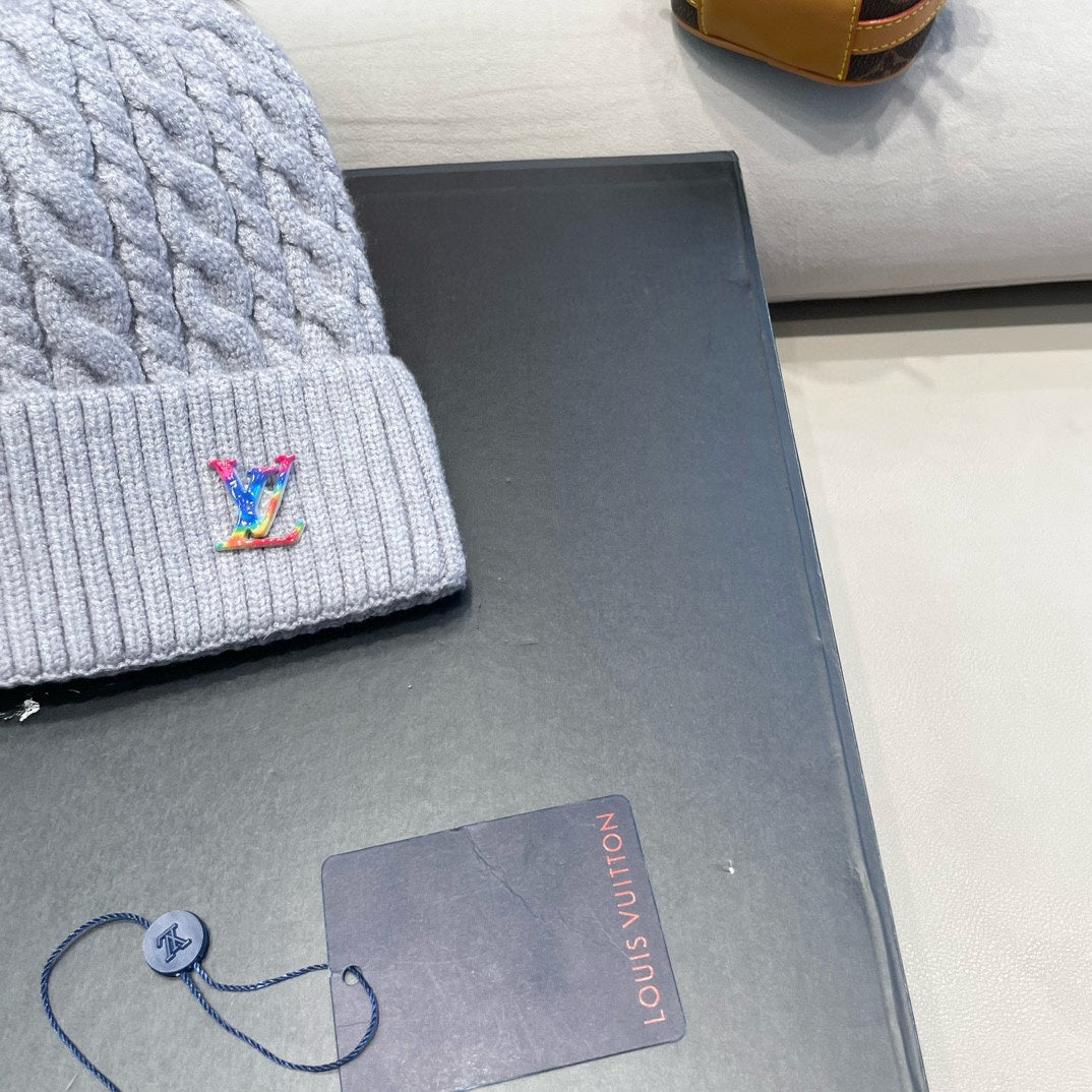 LOUIS VUITTON KNITTED BEANIE HAT IN GRAY WOOL 426216