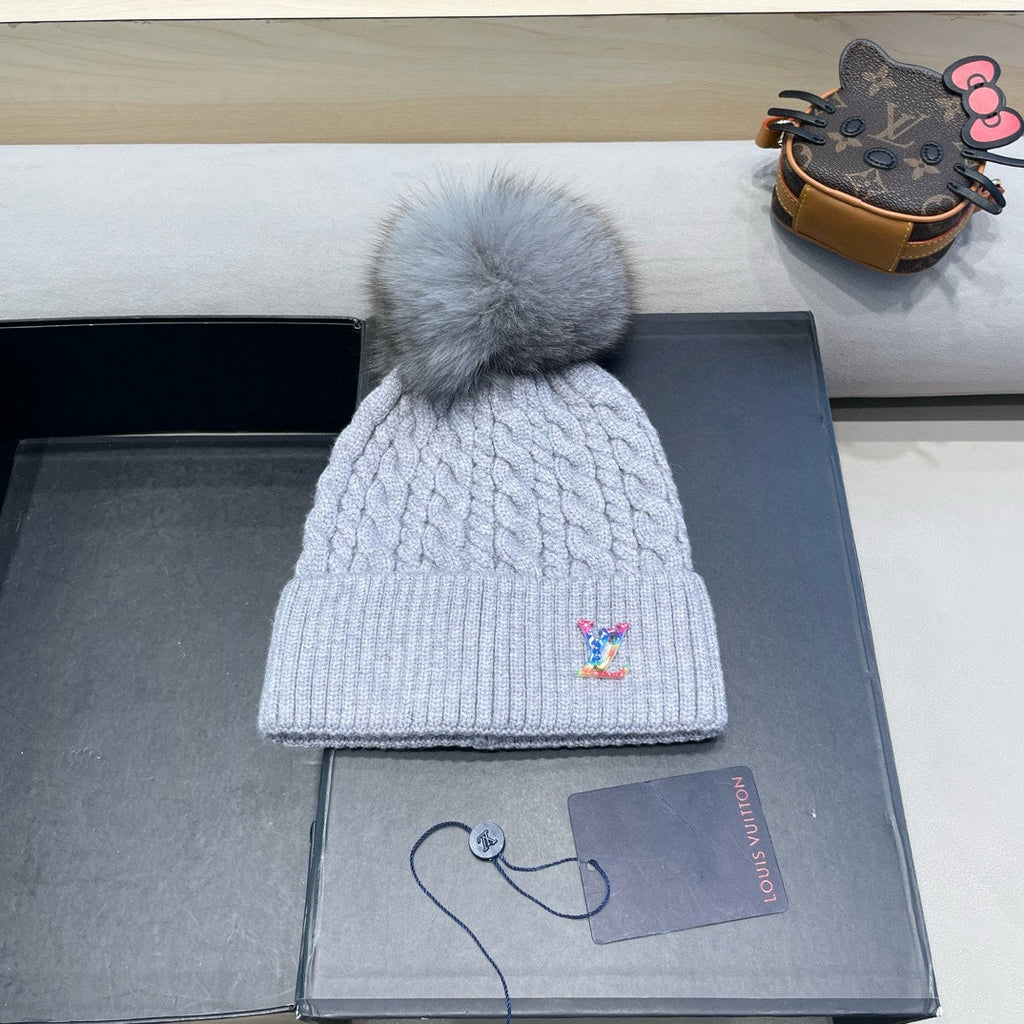LOUIS VUITTON KNITTED BEANIE HAT IN GRAY WOOL 426216