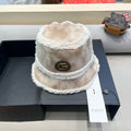 GUCCI BUCKET HAT IN BEIGE TAN LAMBSKIN AND WHITE FLEECE 426222