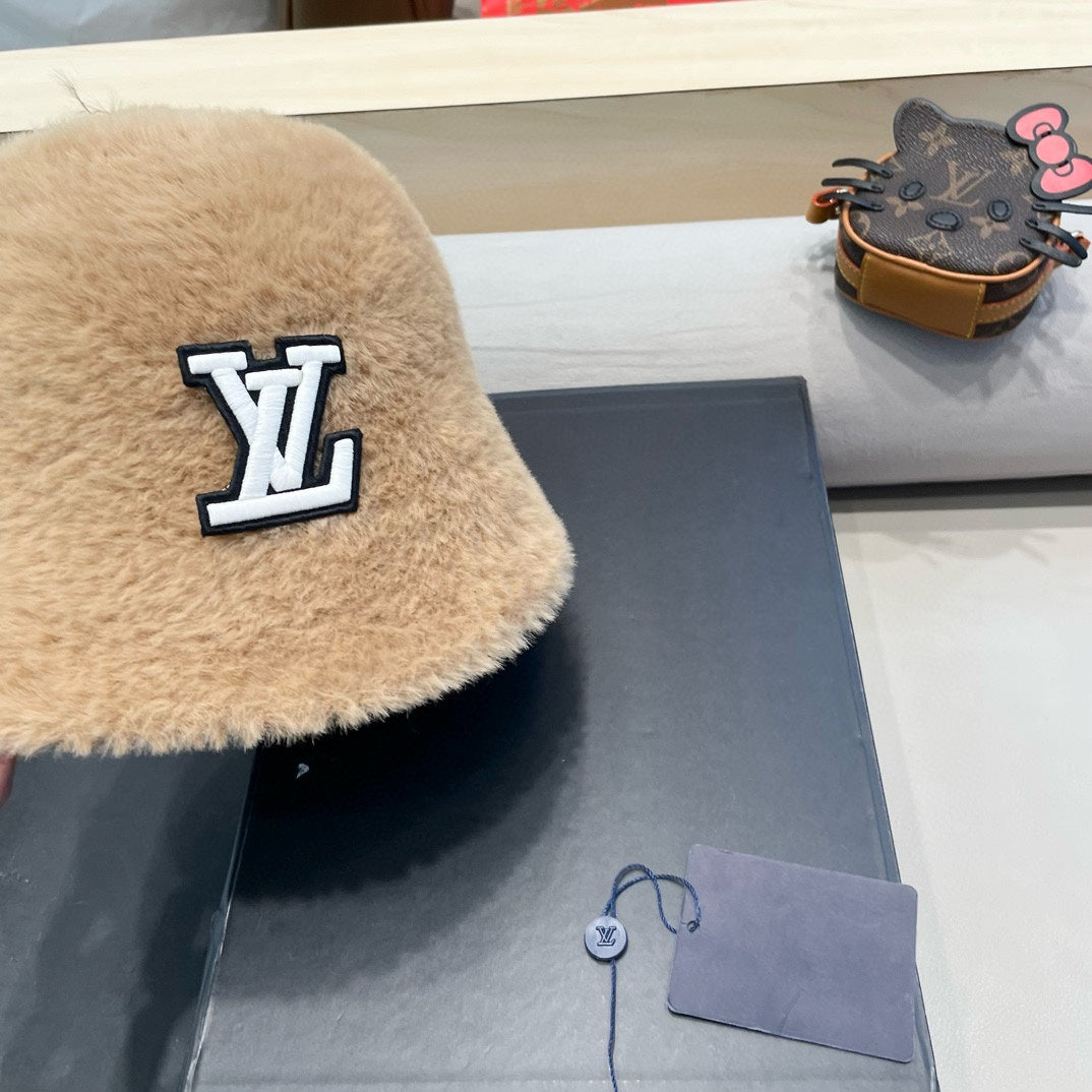 LOUIS VUITTON BUCKET HAT IN OATMEAL BEIGE RABBIT FUR 426226