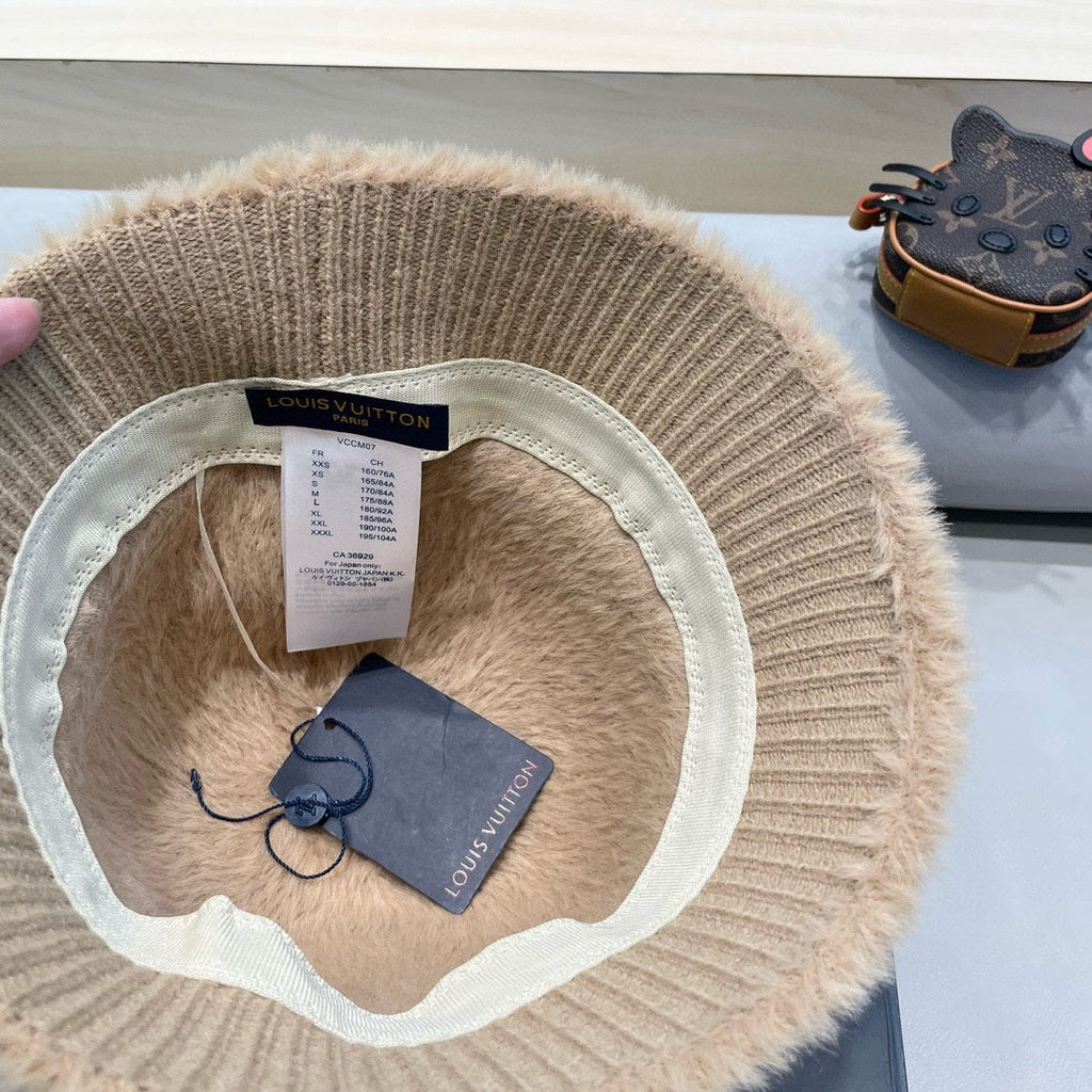 LOUIS VUITTON BUCKET HAT IN OATMEAL BEIGE RABBIT FUR 426226