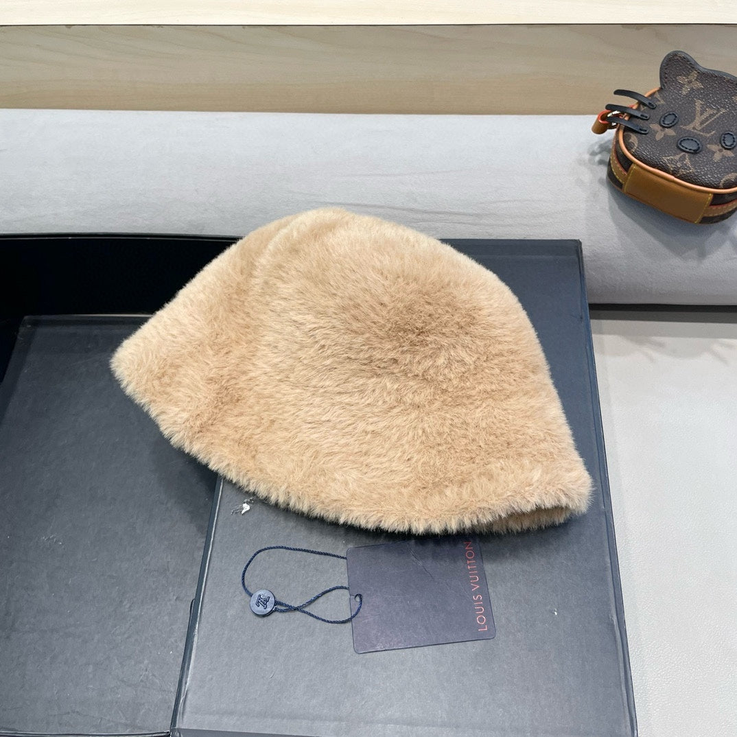 LOUIS VUITTON BUCKET HAT IN OATMEAL BEIGE RABBIT FUR 426226