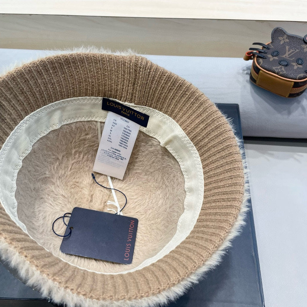 LOUIS VUITTON BUCKET HAT IN COSMIC LATTE BEIGE RABBIT FUR 426227