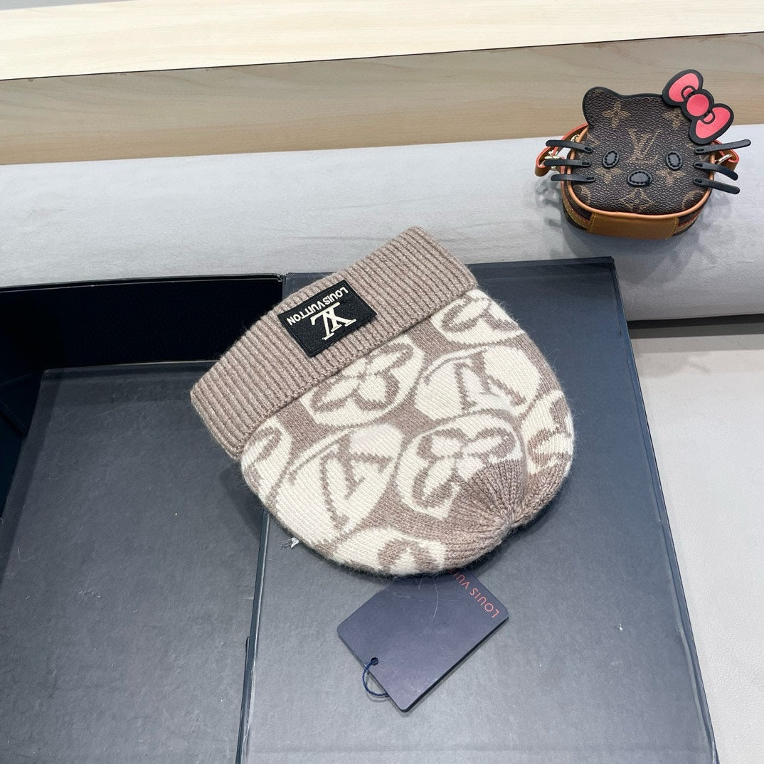 LOUIS VUITTON KNITTED BEANIE HAT IN BROWN MIX BEIGE WOOL AND RABBIT FUR 426244