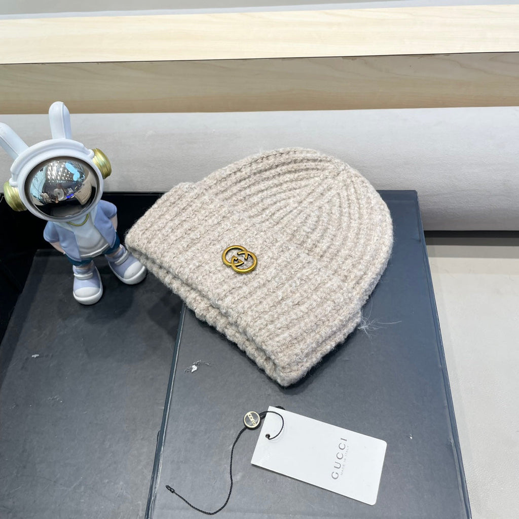 GUCCI BEANIE HAT IN ECRU BEIGE WOOL 428125