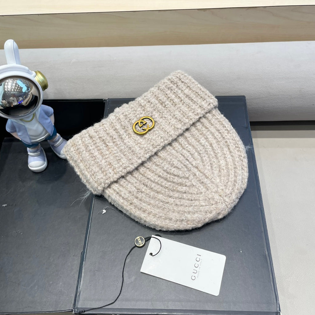 GUCCI BEANIE HAT IN ECRU BEIGE WOOL 428125