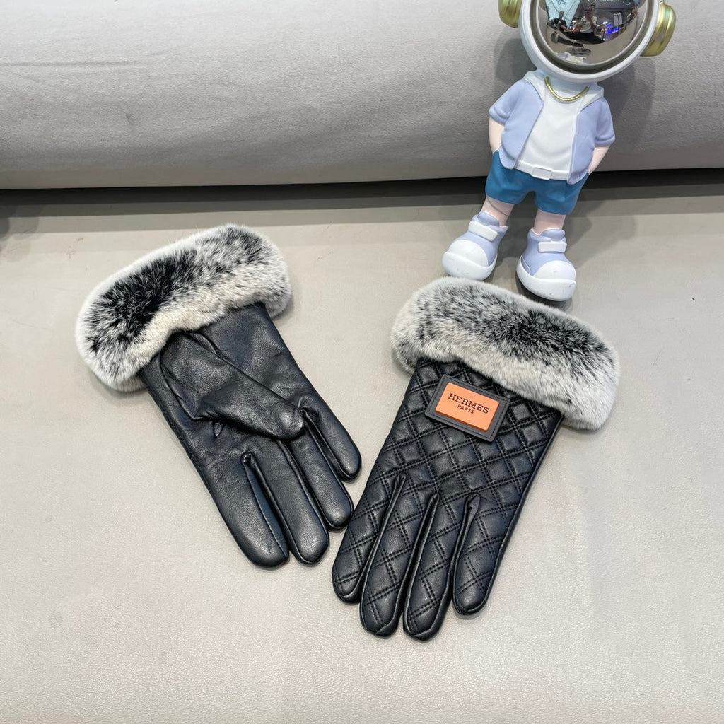 HERMES GLOVES IN BLACK DEERSKIN WITH RABBIT FUR LINING 427385