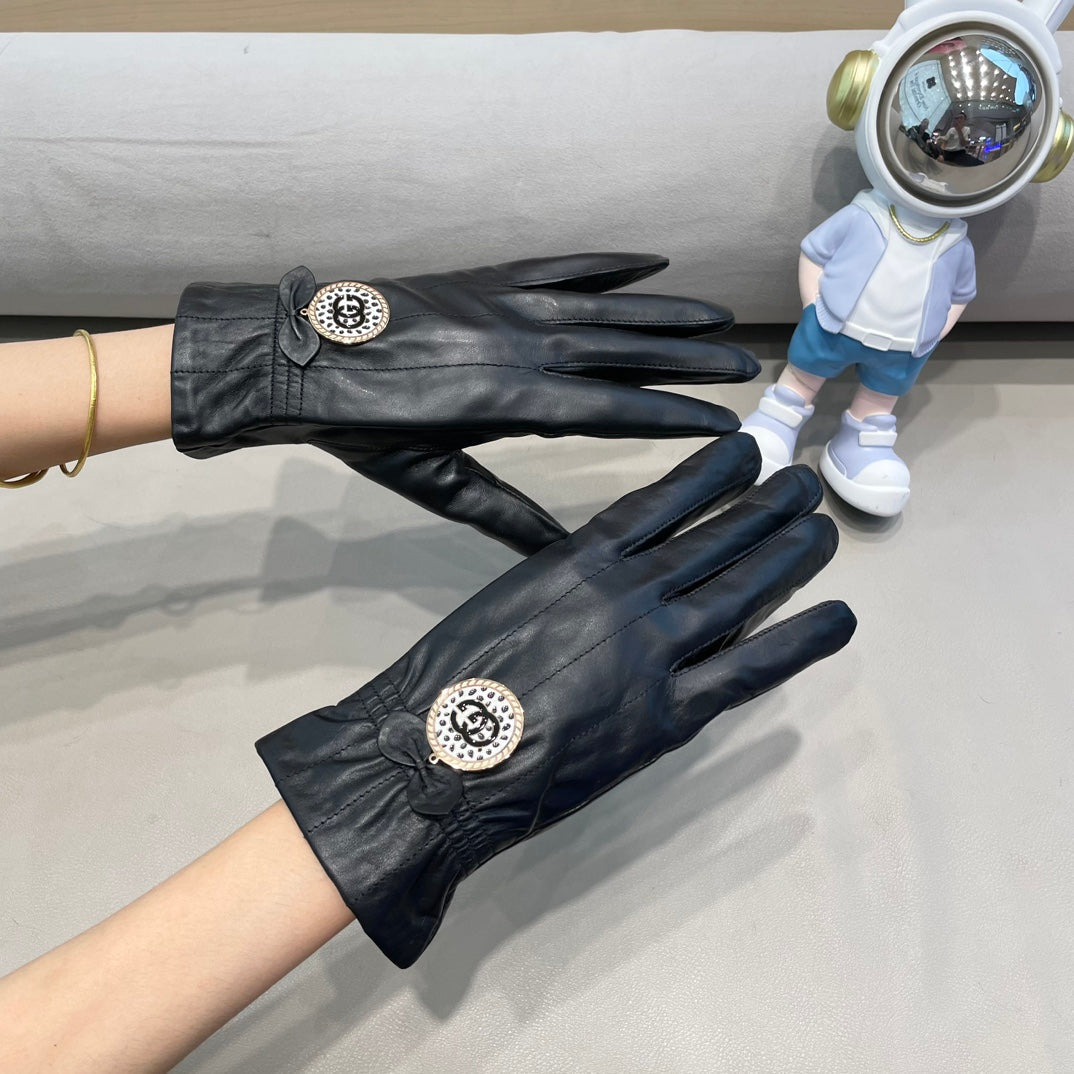 GUCCI CLASSIC TOUCHSCREEN GLOVES IN BLACK SHEEPSKIN 427387
