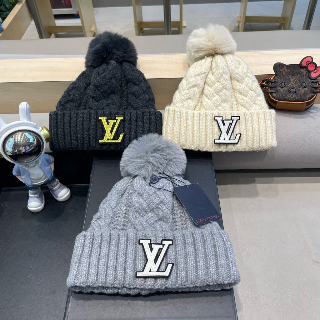 LOUIS VUITTON KNITTED BEANIE HAT IN BLACK WOOL AND LAMB FUR 430044