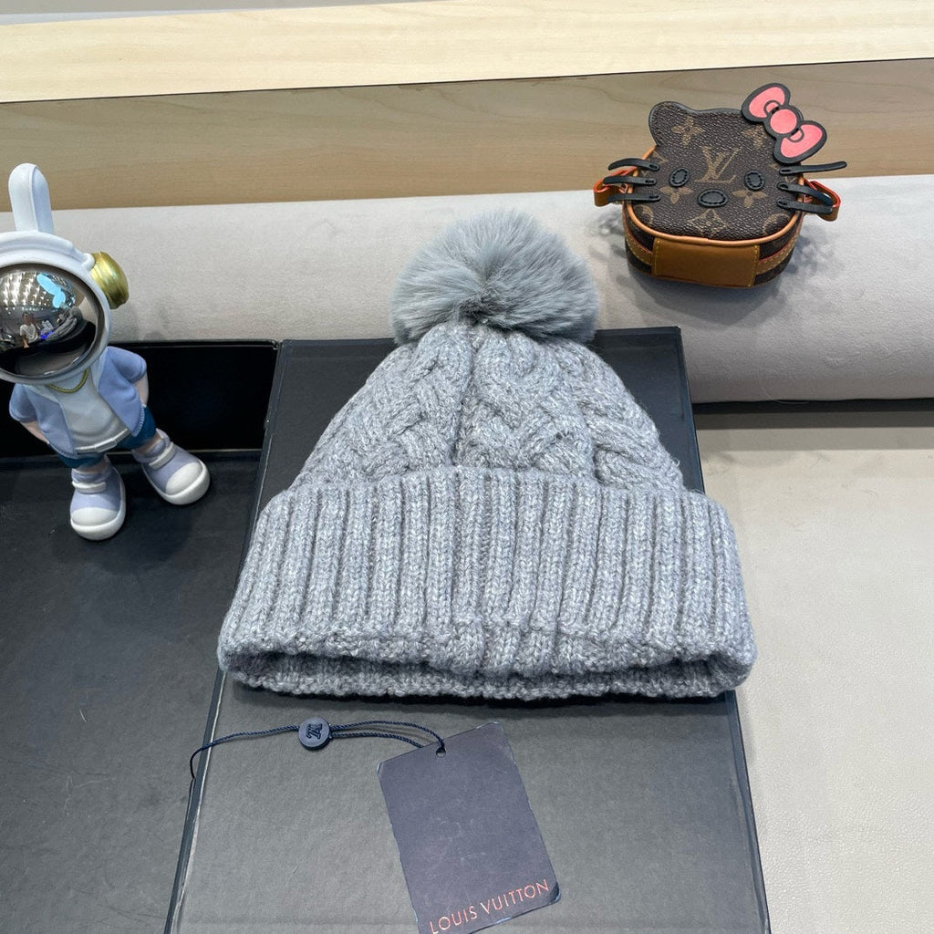 LOUIS VUITTON KNITTED BEANIE HAT IN GRAY WOOL AND LAMB FUR 430046