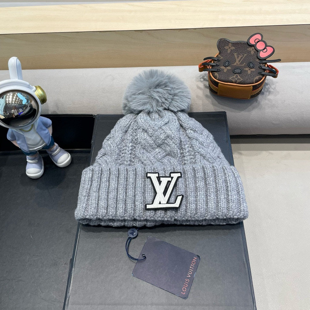 LOUIS VUITTON KNITTED BEANIE HAT IN GRAY WOOL AND LAMB FUR 430046