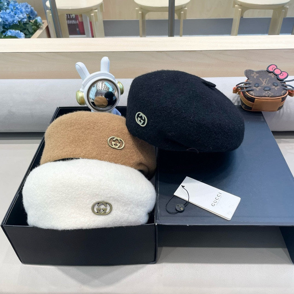 GUCCI BERET HAT IN WHITE WOOL 430079