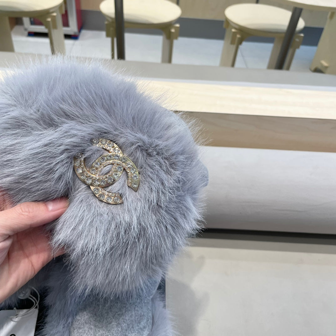 CHANEL TRAPPER HAT IN SHARK GRAY SUEDE AND LAMB FUR 429973