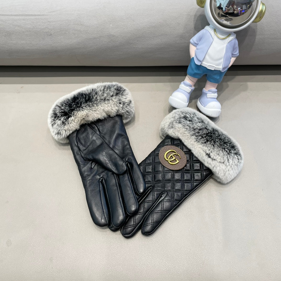 GUCCI TOUCHSCREEN GLOVES IN BLACK LAMBSKIN AND RABBIT FUR 429210