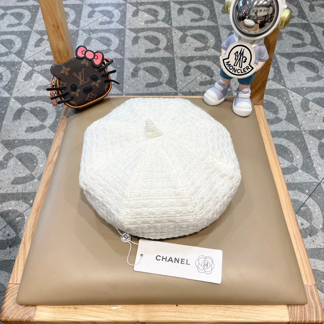 CHANEL BERET HAT WHITE 431753