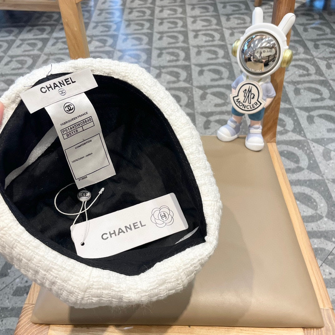 CHANEL BERET HAT WHITE 431753