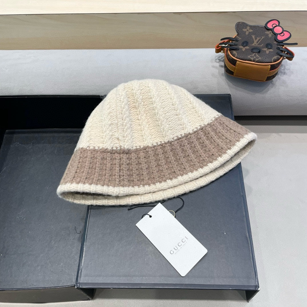 GUCCI KNIT BUCKET HAT IN BEIGE MIX MEDIUM BROWN WOOL 431640