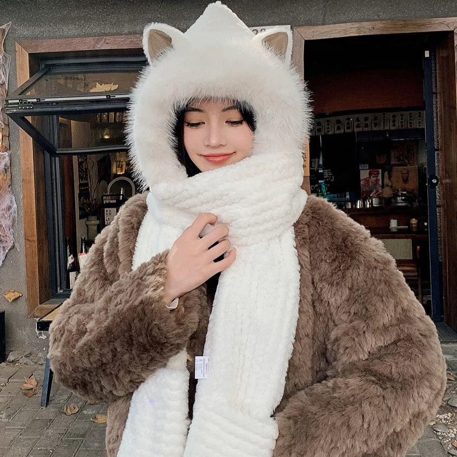 LOUIS VUITTON BEANIE HAT IN WHITE WOOL AND LAMB FUR 435076