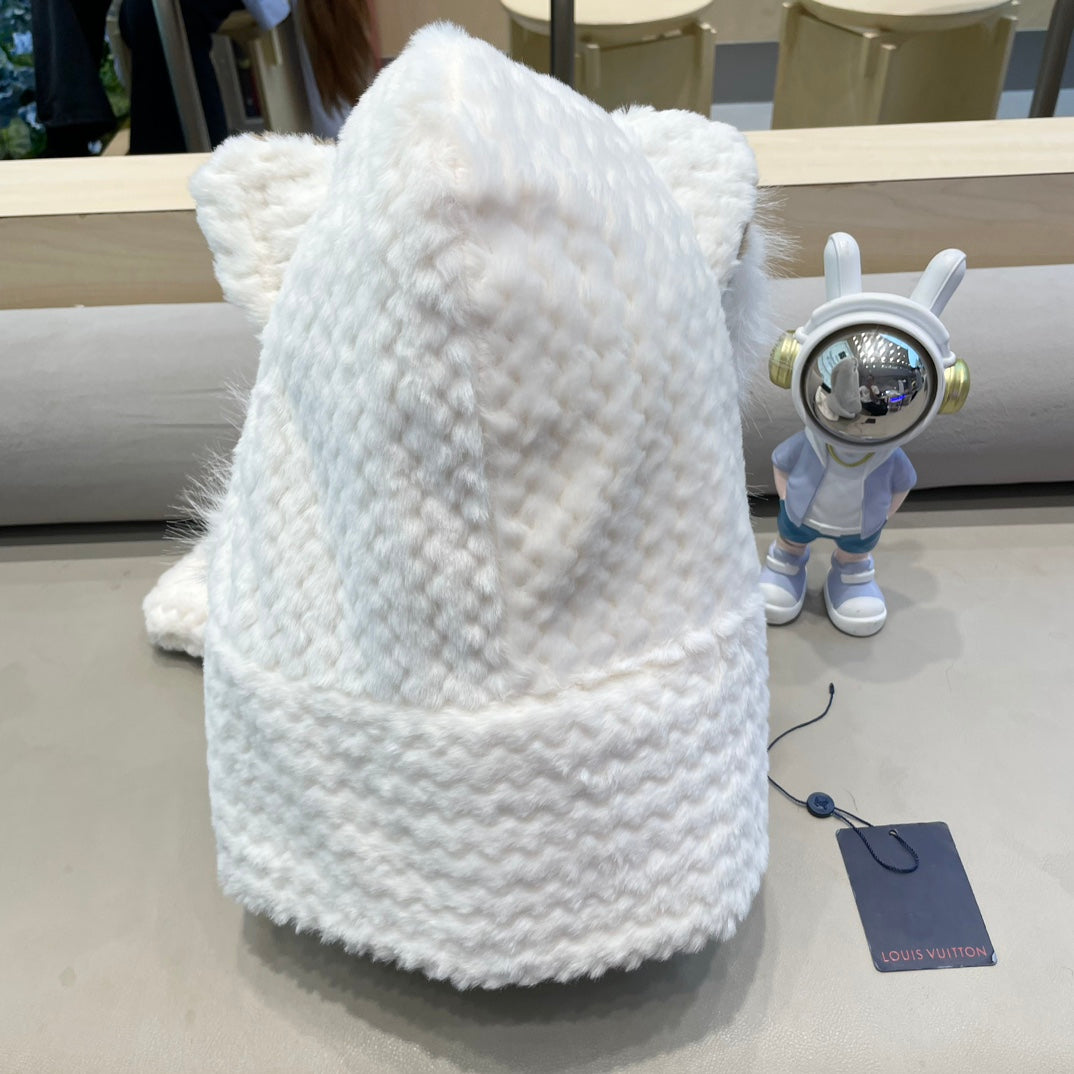 LOUIS VUITTON BEANIE HAT IN WHITE WOOL AND LAMB FUR 435076