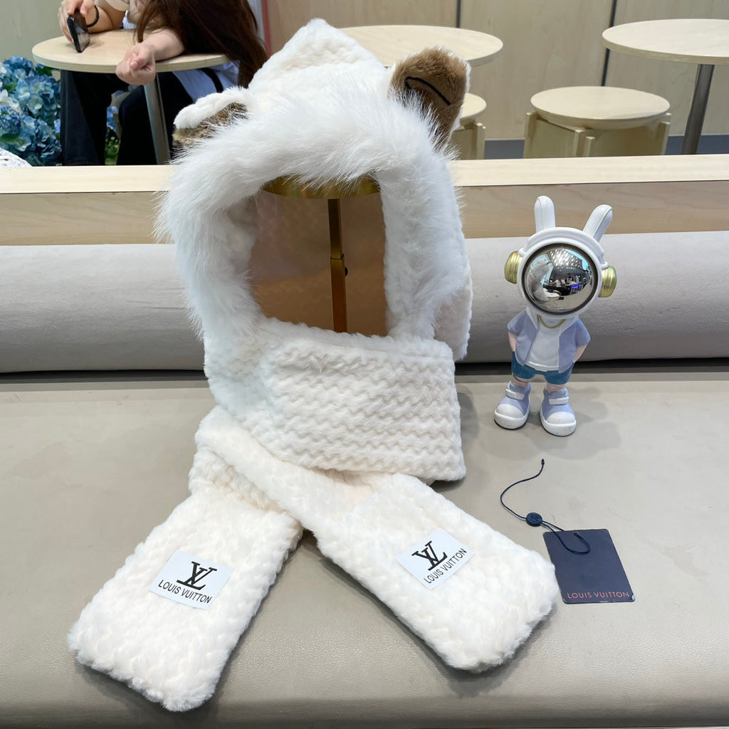 LOUIS VUITTON BEANIE HAT IN WHITE WOOL AND LAMB FUR 435076