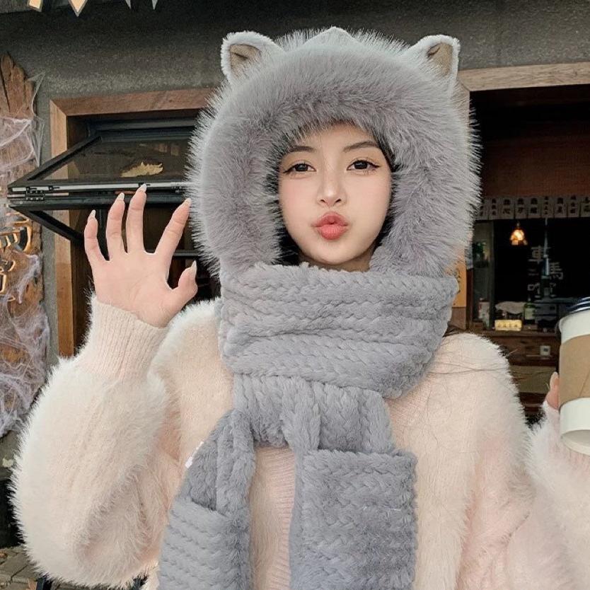 LOUIS VUITTON BEANIE HAT IN GRAY WOOL AND LAMB FUR 435074