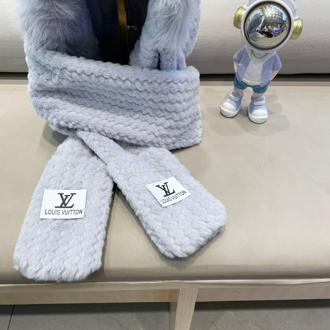 LOUIS VUITTON BEANIE HAT IN GRAY WOOL AND LAMB FUR 435074