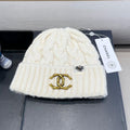 CHANEL BEANIE HAT IN WHITE WOOL 431705