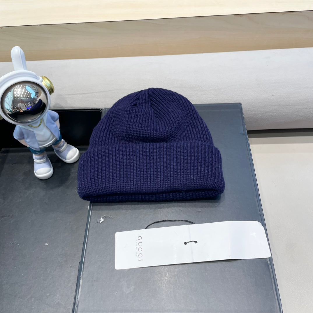 GUCCI BEANIE HAT IN NAVY BLUE WOOL 433462