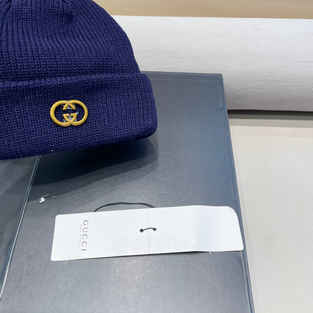 GUCCI BEANIE HAT IN NAVY BLUE WOOL 433462