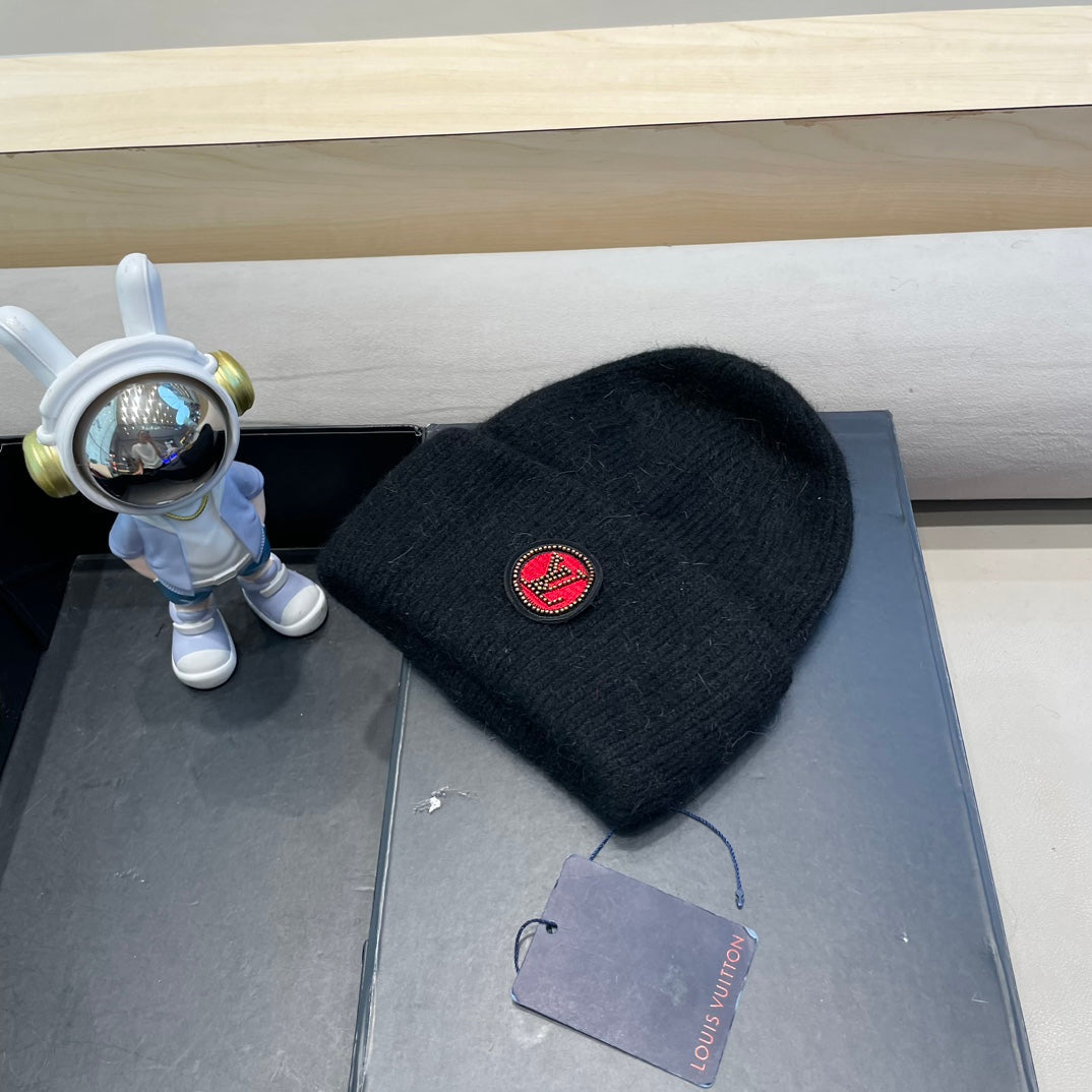 LOUIS VUITTON BEANIE HAT IN BLACK WOOL AND RABBIT FUR 433473