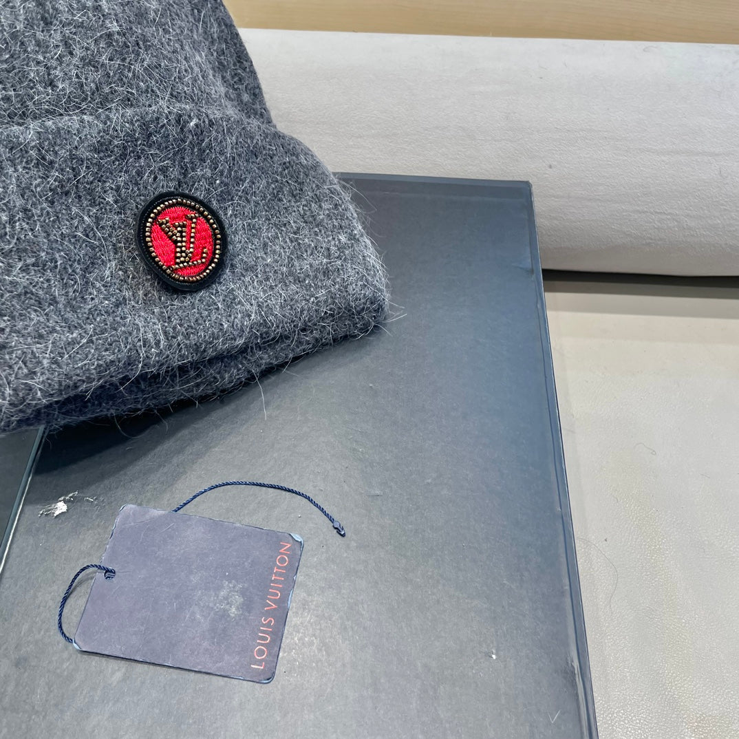 LOUIS VUITTON BEANIE HAT IN GRAY WOOL AND RABBIT FUR 433477