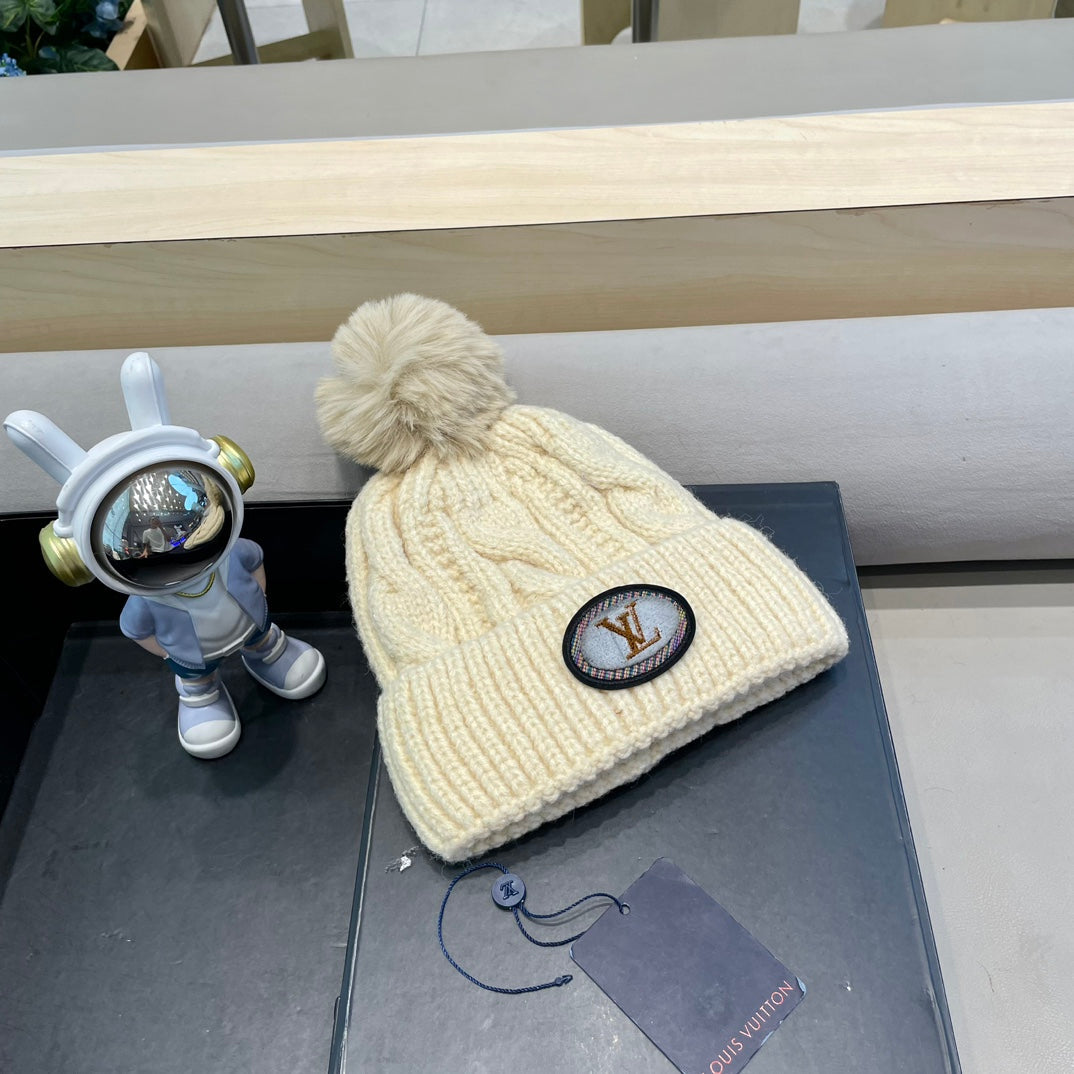 LOUIS VUITTON BEANIE HAT IN BEIGE WOOL 433484