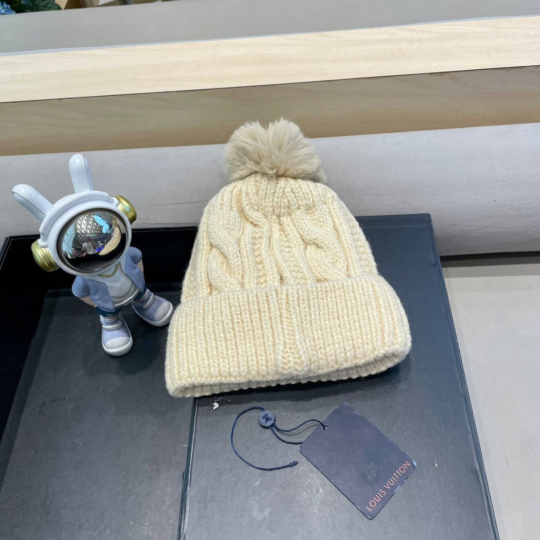 LOUIS VUITTON BEANIE HAT IN BEIGE WOOL 433484