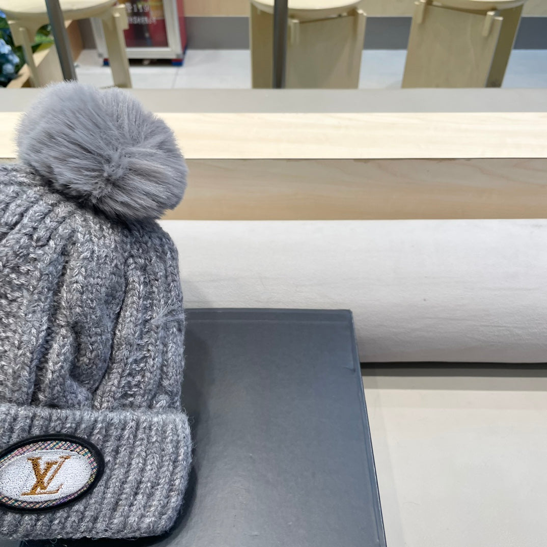 LOUIS VUITTON BEANIE HAT IN GRAY WOOL 433485