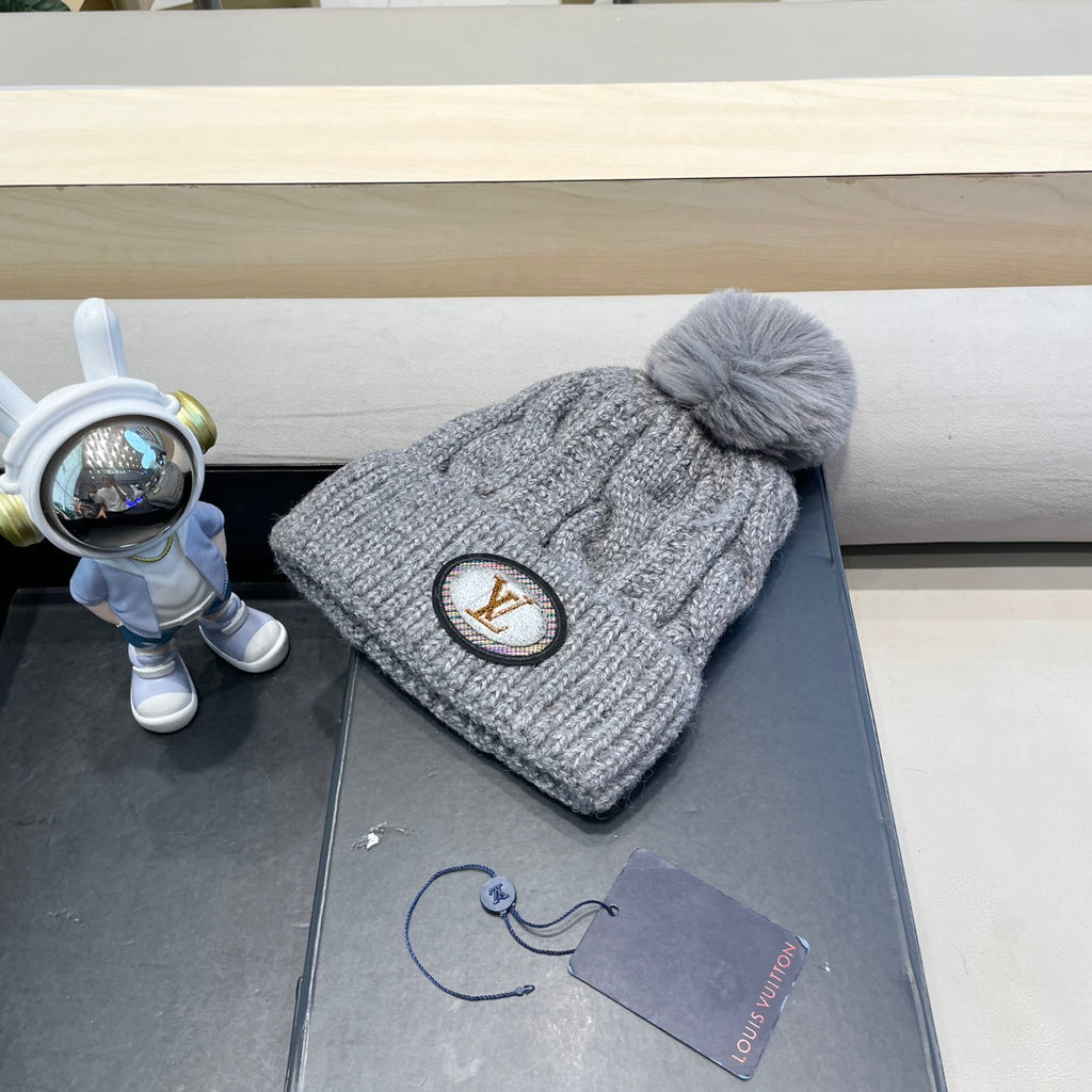 LOUIS VUITTON BEANIE HAT IN GRAY WOOL 433485