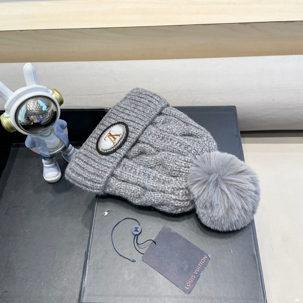 LOUIS VUITTON BEANIE HAT IN GRAY WOOL 433485