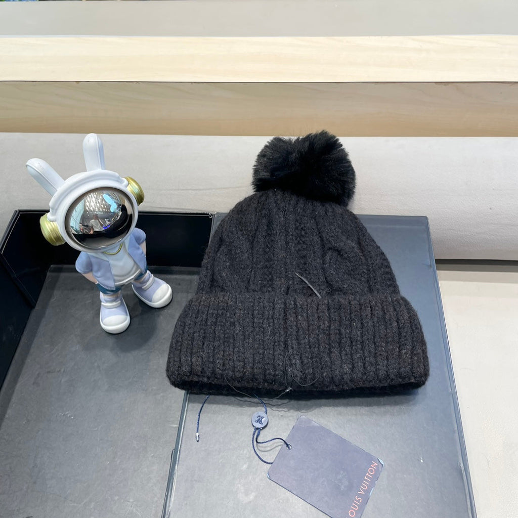 LOUIS VUITTON BEANIE HAT IN BLACK WOOL 433486