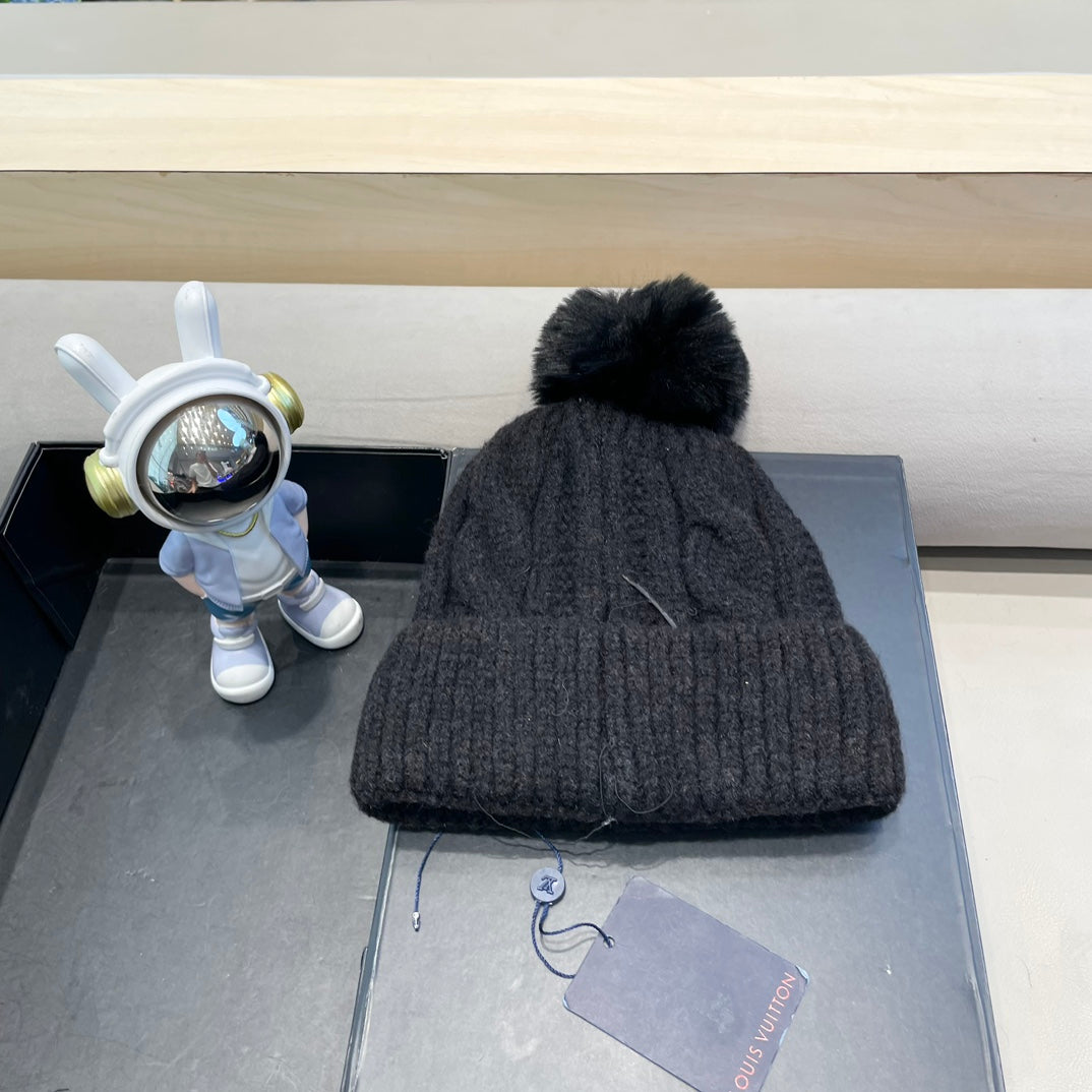 LOUIS VUITTON BEANIE HAT IN BLACK WOOL 433486
