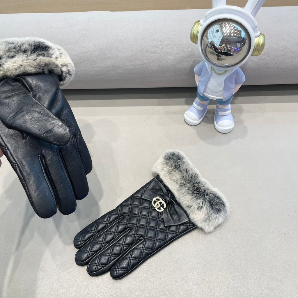 GUCCI GLOVES WITH BOW IN BLACK LAMBSKIN AND RABBIT FUR 432556