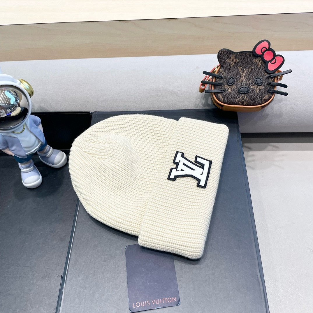 LOUIS VUITTON BEANIE HAT IN BEIGE WOOL 435028
