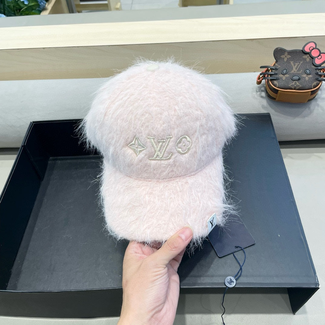 LOUIS VUITTON BASEBALL CAP IN PASTEL PINK RABBIT FUR 434934