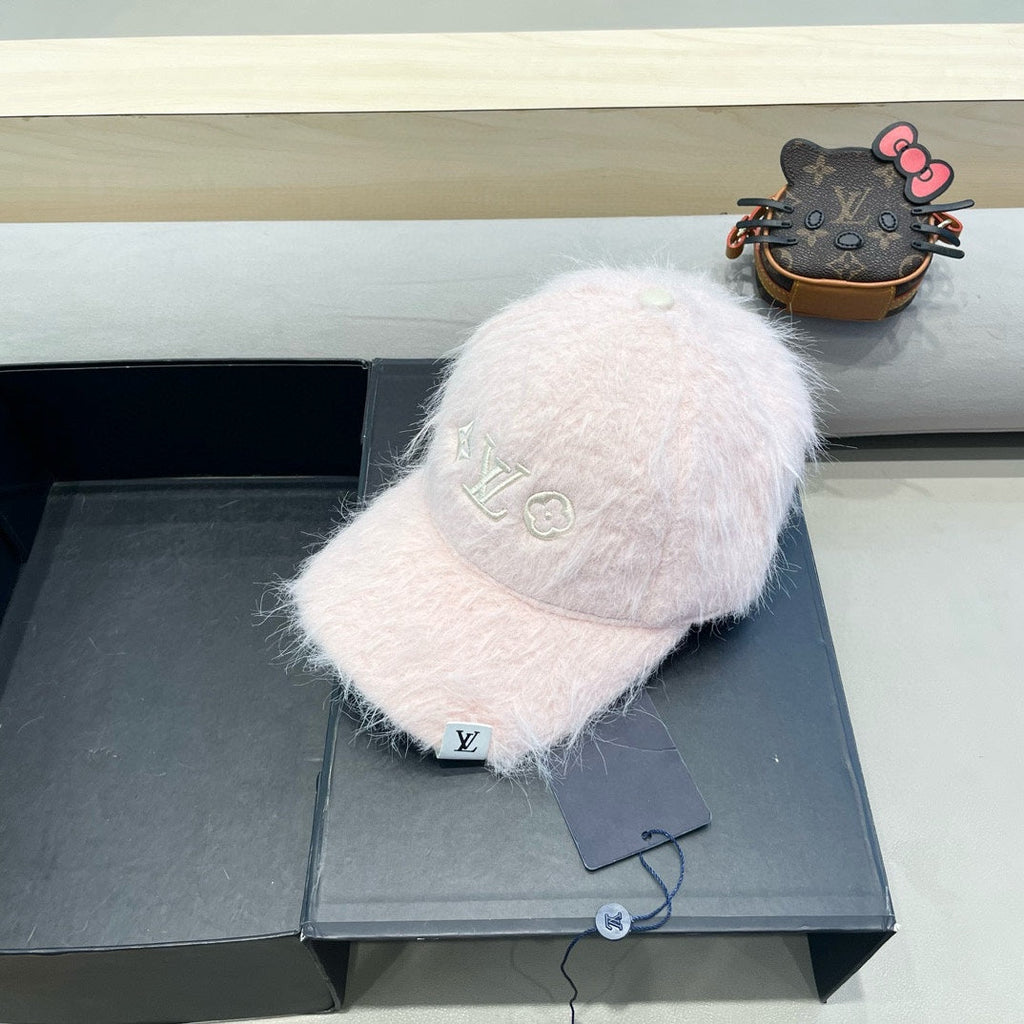 LOUIS VUITTON BASEBALL CAP IN PASTEL PINK RABBIT FUR 434934