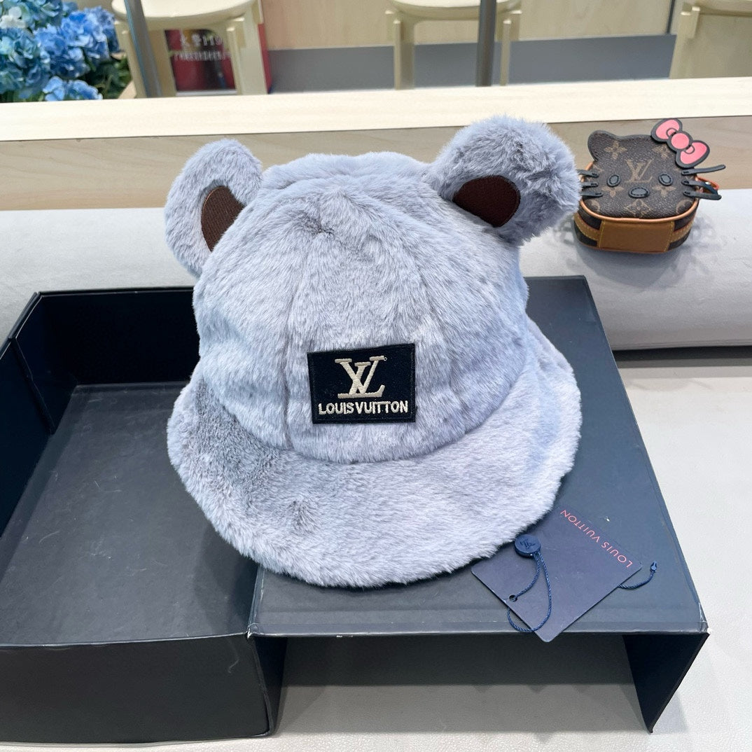LOUIS VUITTON BUCKET HAT IN BEAU BLUE WOOL AND LAMB FUR 434941