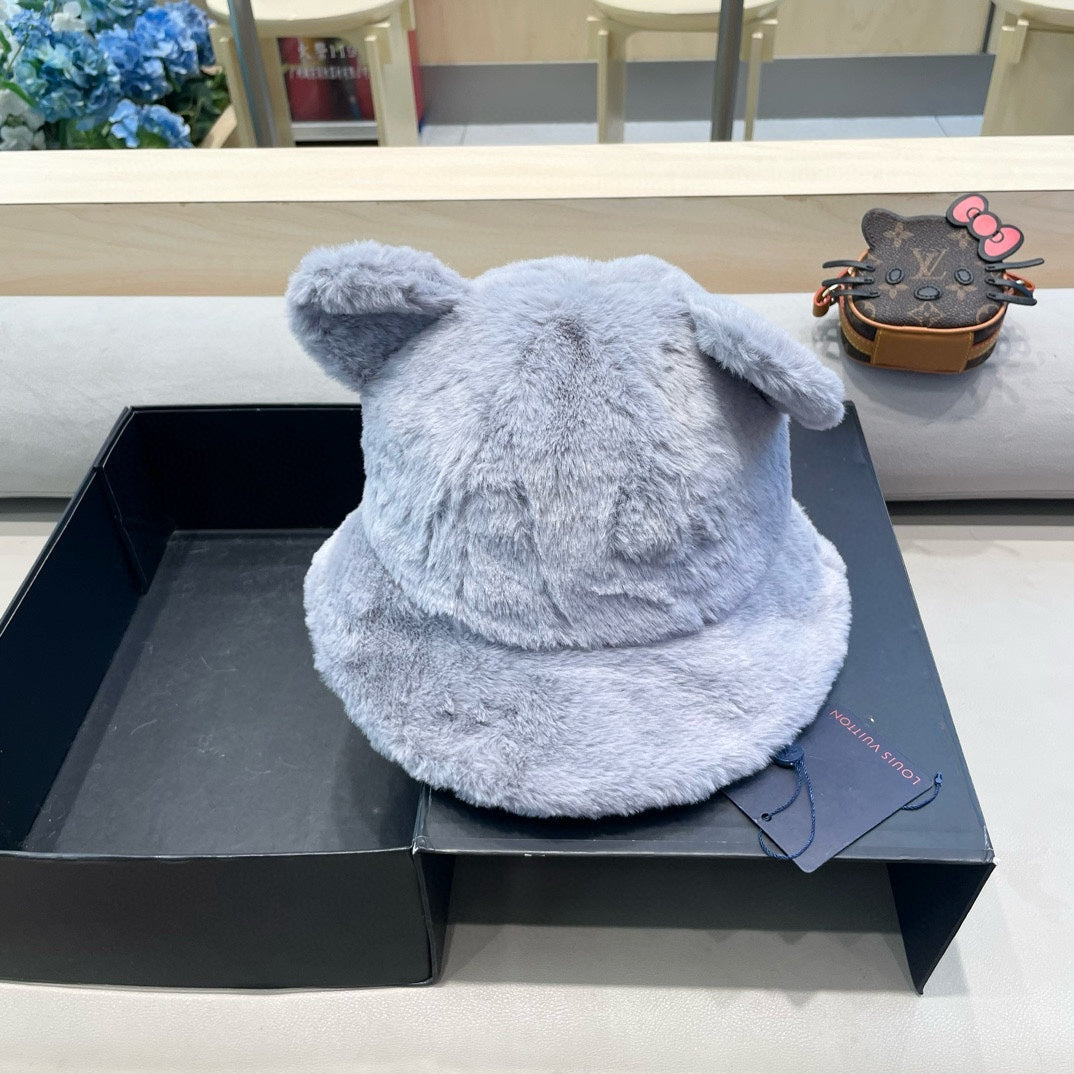 LOUIS VUITTON BUCKET HAT IN BEAU BLUE WOOL AND LAMB FUR 434941