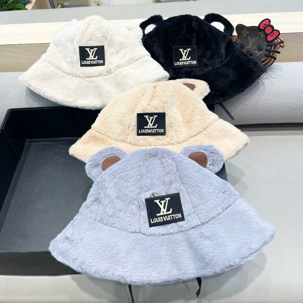 LOUIS VUITTON BUCKET HAT IN BEAU BLUE WOOL AND LAMB FUR 434941