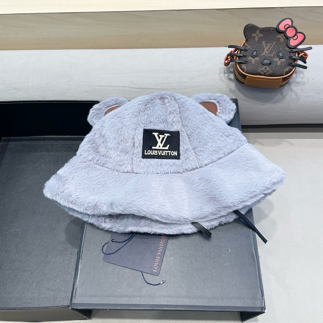 LOUIS VUITTON BUCKET HAT IN BEAU BLUE WOOL AND LAMB FUR 434941